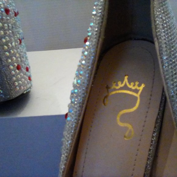 Ruby and crystal platform pumps with Lucite heels - Picture 5 of 6